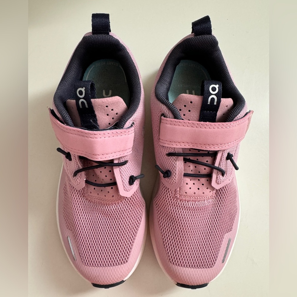 On Kids’ Cloud Play Shoes in Zephyr/White